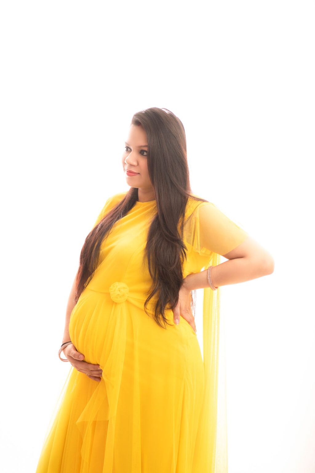 Planning a Pregnancy Photoshoot? Top Reasons to Consult Lifafaz